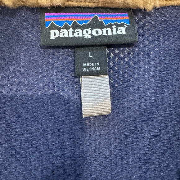 Patagonia Women's Classic Retro-X® Fleece Jacket
Large - Picture 4 of 6